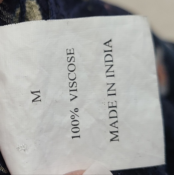 Sweet Shirred Floral Strappy Dress size Medium - Picture 7 of 7